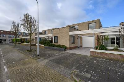 Woning Laan van Delfland 16 Monster