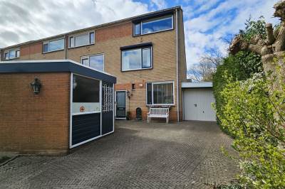 Woning Klaproosstraat 24 Klaaswaal