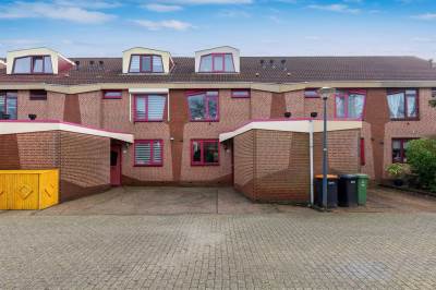 Woning Robert Stolzhof 24 Hoorn (NH)