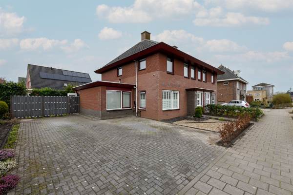 Woning De Opstekker 6 Nes (Gem. Heerenveen)