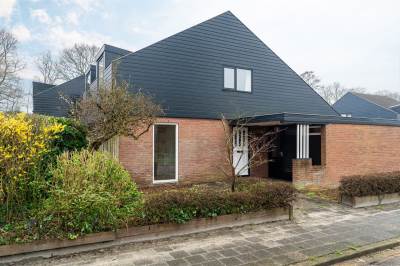 Woning Ulbe van Houtenstrjitte 1 Gytsjerk