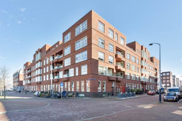 Woning Revaleiland 401 Amsterdam