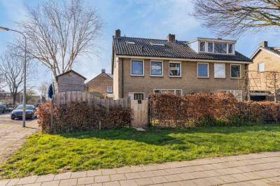 Woning Burgemeester Van Altenastraat 32 Tiel