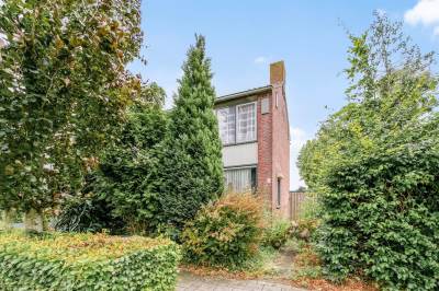 Woning Koning Haakonstraat 1 Moerdijk