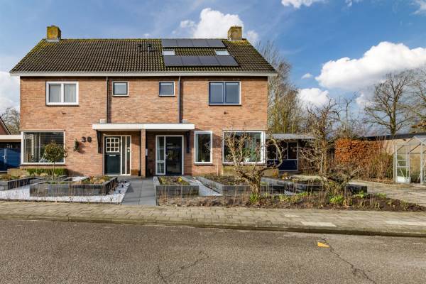 Woning Weth.Reuverslaan 28 Nieuwleusen
