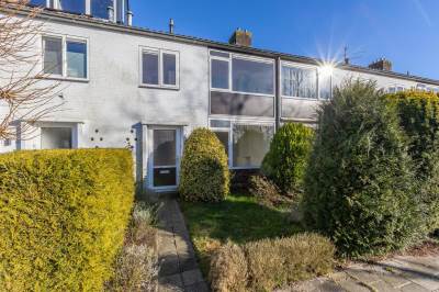 Woning van der Duyn van Maasdamlaan 8 Naarden