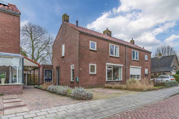 Woning Burg.van Sandickstraat 6 Nieuwleusen