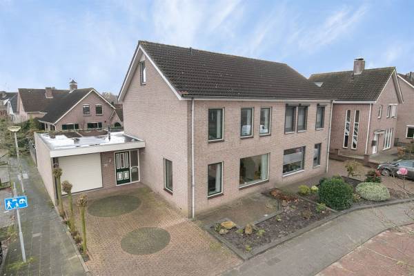 Woning Molenweg 72 Steenbergen (NB)