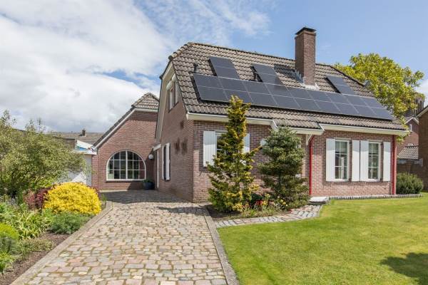 Woning Op den Dam 2A Azewijn