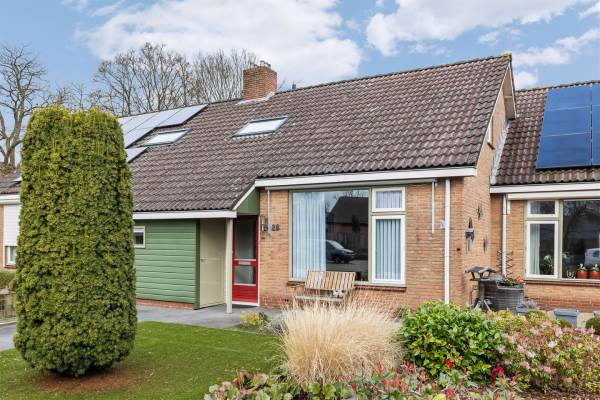 Woning P.Buismanstraat 28 Lemelerveld