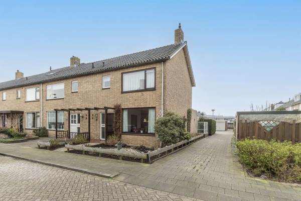 Woning Larixstraat 47 Nieuwkoop