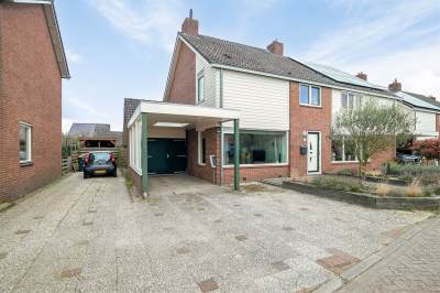 Woning Ds A.C. van Raalteweg 33 Wanneperveen