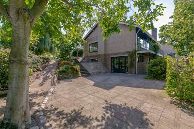 Woning Dijkstraat 28 Roelofarendsveen