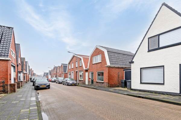 Woning Marcus Buschstraat 44 Delfzijl