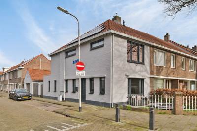 Woning Jan Maurits van Nassaustraat 1 Tilburg