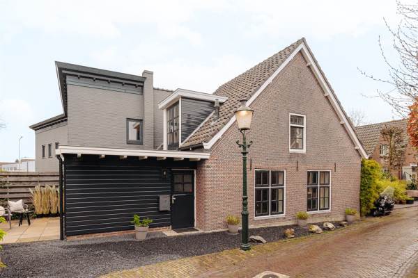 Woning Valkenaarstraat 21 Huizen