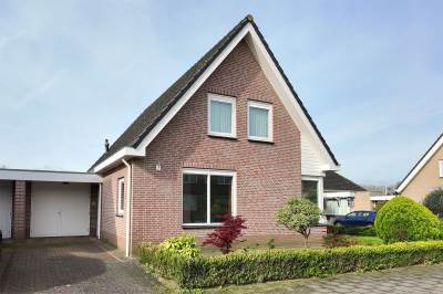 Woning Hoofdstraat 81 Zevenbergschen Hoek (Gem. Moerdijk)