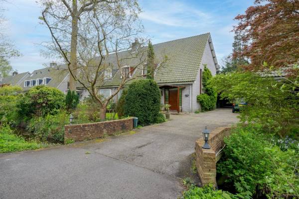 Woning Essenlaan 8 Voorschoten