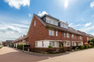 Woning W.L. Döllstraat 56 Lisse