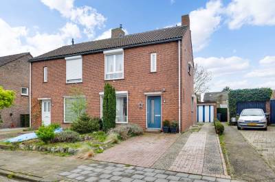Woning Pastoor van Kanstraat 21 Guttecoven