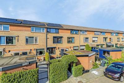 Woning Korenbloemstraat 6 Klaaswaal