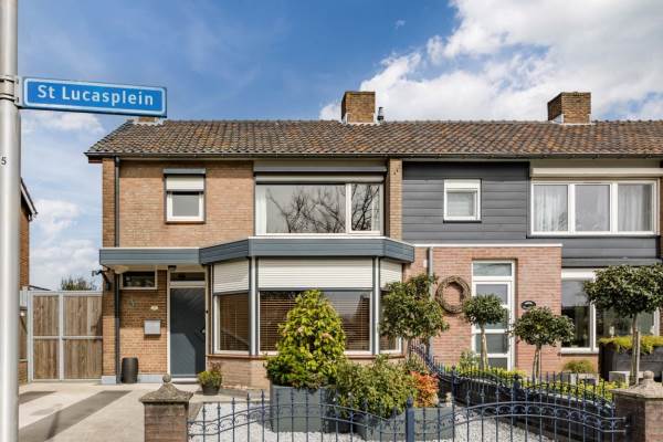 Woning St Lucasplein 17 Hoogerheide