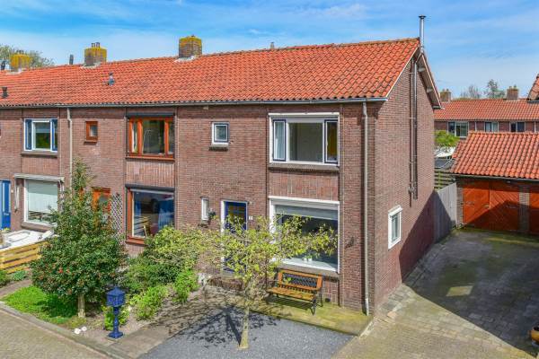 Woning Prins Bernhardstraat 12 Wilnis