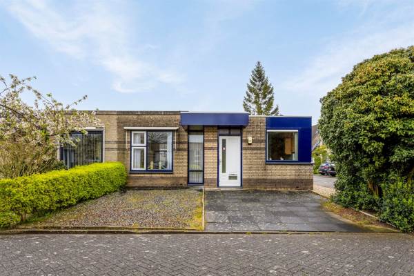 Woning Van den Broek-erf 119 Dordrecht