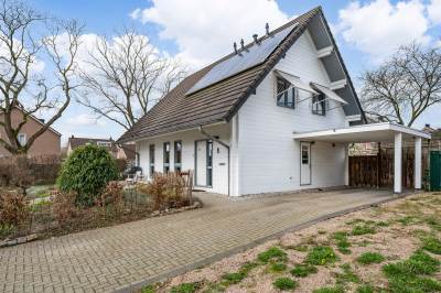 Woning Hondsbroek 69 Born