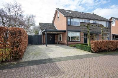 Woning Graaf Wichmanstraat 1 Putten