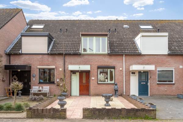 Woning Burgemeester van Houtplein 8 Vlijmen