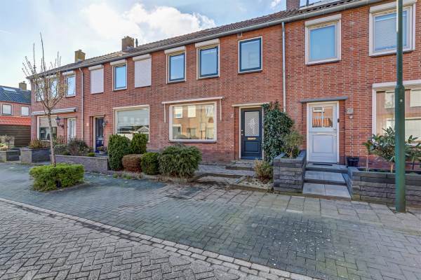 Woning Van Ruysdaelstraat 6 Hardinxveld-Giessendam