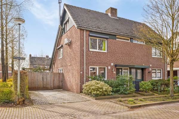 Woning Patrijsstraat 44 Bergen (LI)