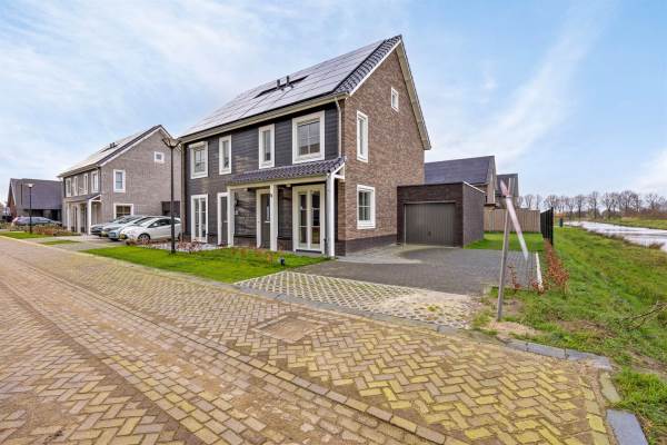 Woning Aardbei 17 Vlijmen