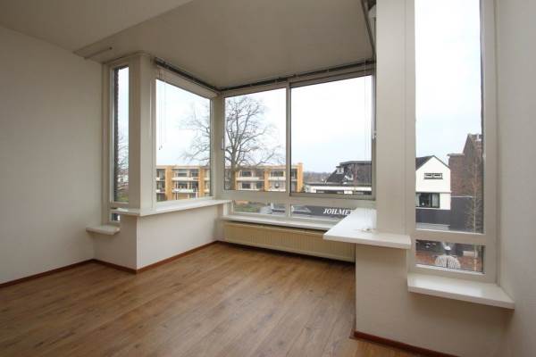 Woning van Weedestraat 225 Soest