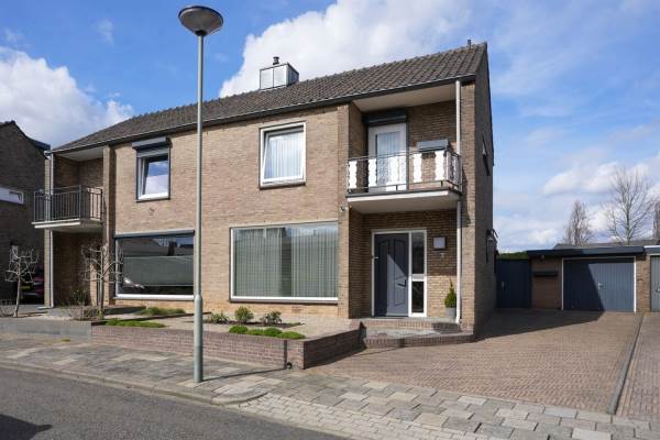 Woning van Plettenbergstraat 23 Margraten