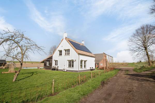 Woning Duivenhoeksestraat 30 Kloosterzande