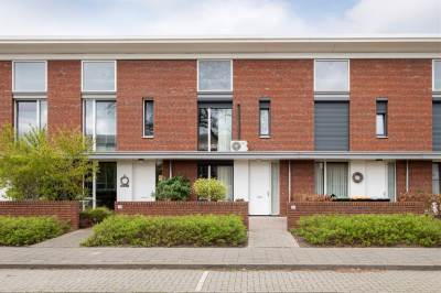 Woning Mr. C.L. Kniphorststraat 21 Emmen