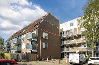 Woning Arthur van Schendelplein 66 Hillegom