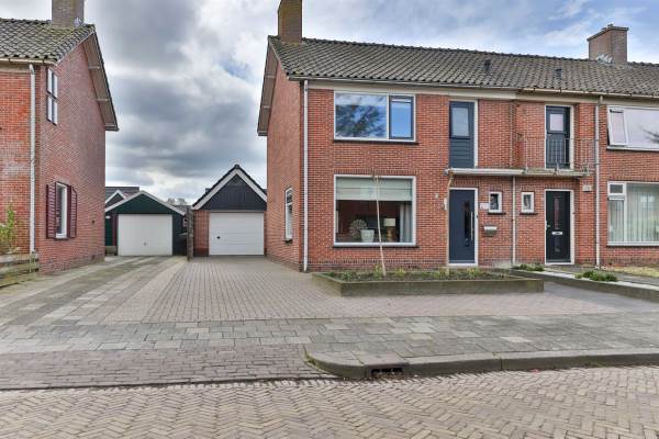 Woning Johan ter Schoeleweg 44 Surhuisterveen