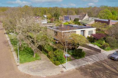 Woning Jonkheer de Hertainglaan 2 Heemskerk