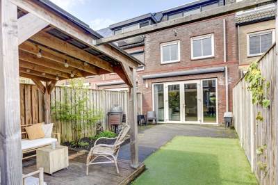 Woning Steur 190 Hendrik-Ido-Ambacht
