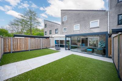 Woning Esdoornplantsoen 84 Almere