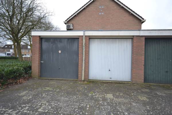 Garage Jan Sluiterstraat 21b Volendam