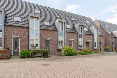 Woning Burg. Moonshof 42 Raamsdonk