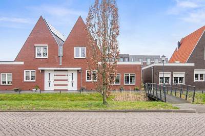 Woning Eikenlaan 68 Puttershoek