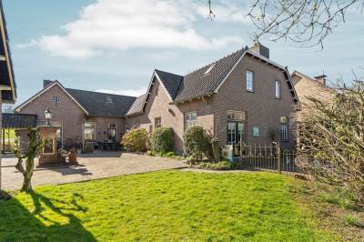 Woning Pastoor van der Marckstraat 49 Weurt