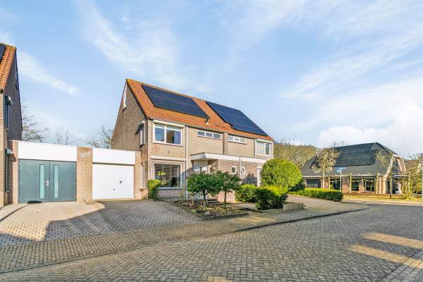 Woning Elzenhof 23 Halsteren