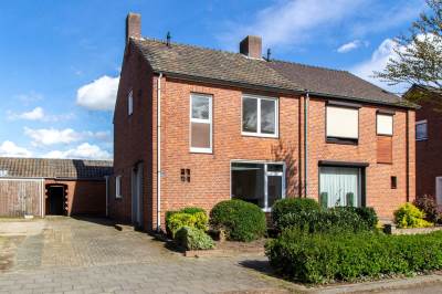 Woning Gouverneur van Hövelllaan 22 Reuver