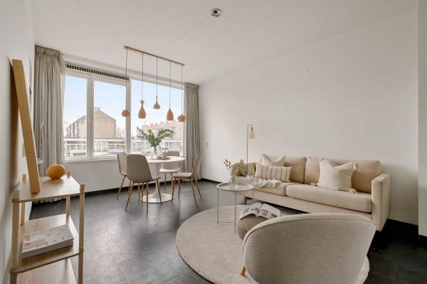 Woning Burgemeester De Vlugtlaan 153A Amsterdam